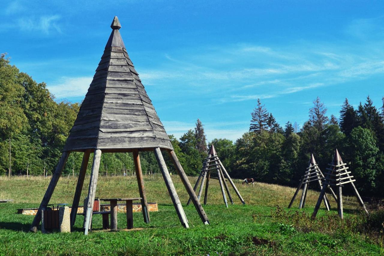 Chatova Osada Na Skalkach Nový Jičín Buitenkant foto